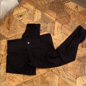 Lululemon black Capri